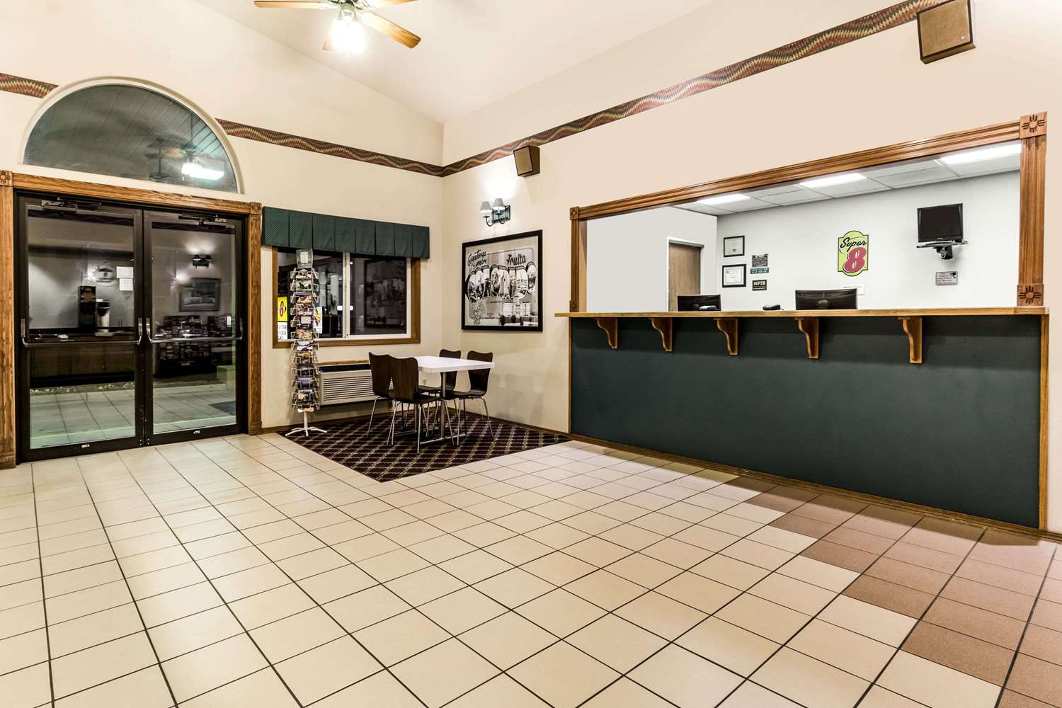 Super 8 By Wyndham Fruita 2/7