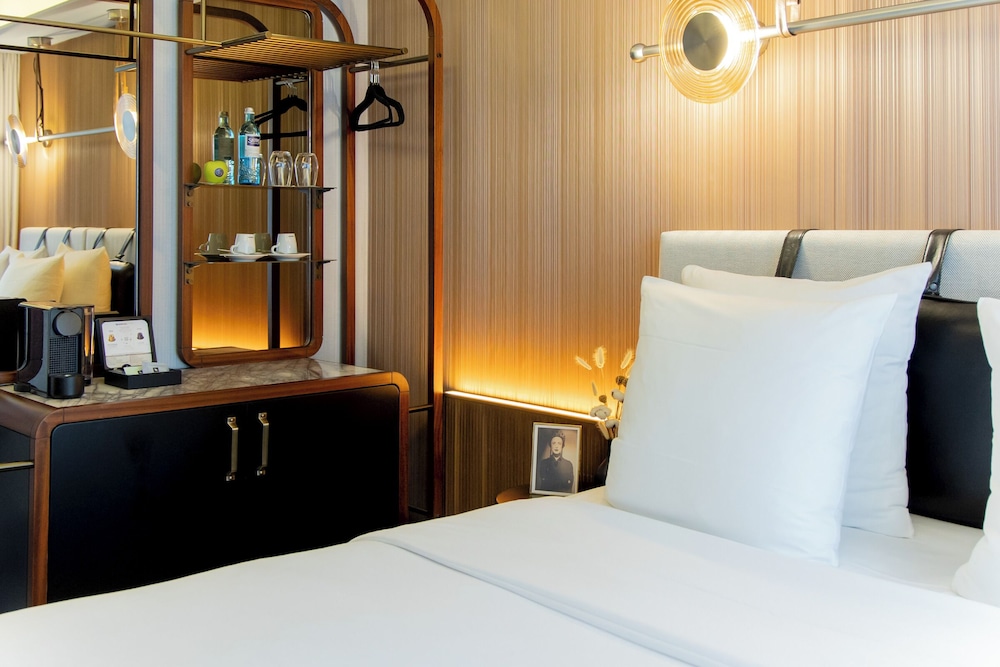 MUZE Hotel Dusseldorf - Handwritten Collection 14/49