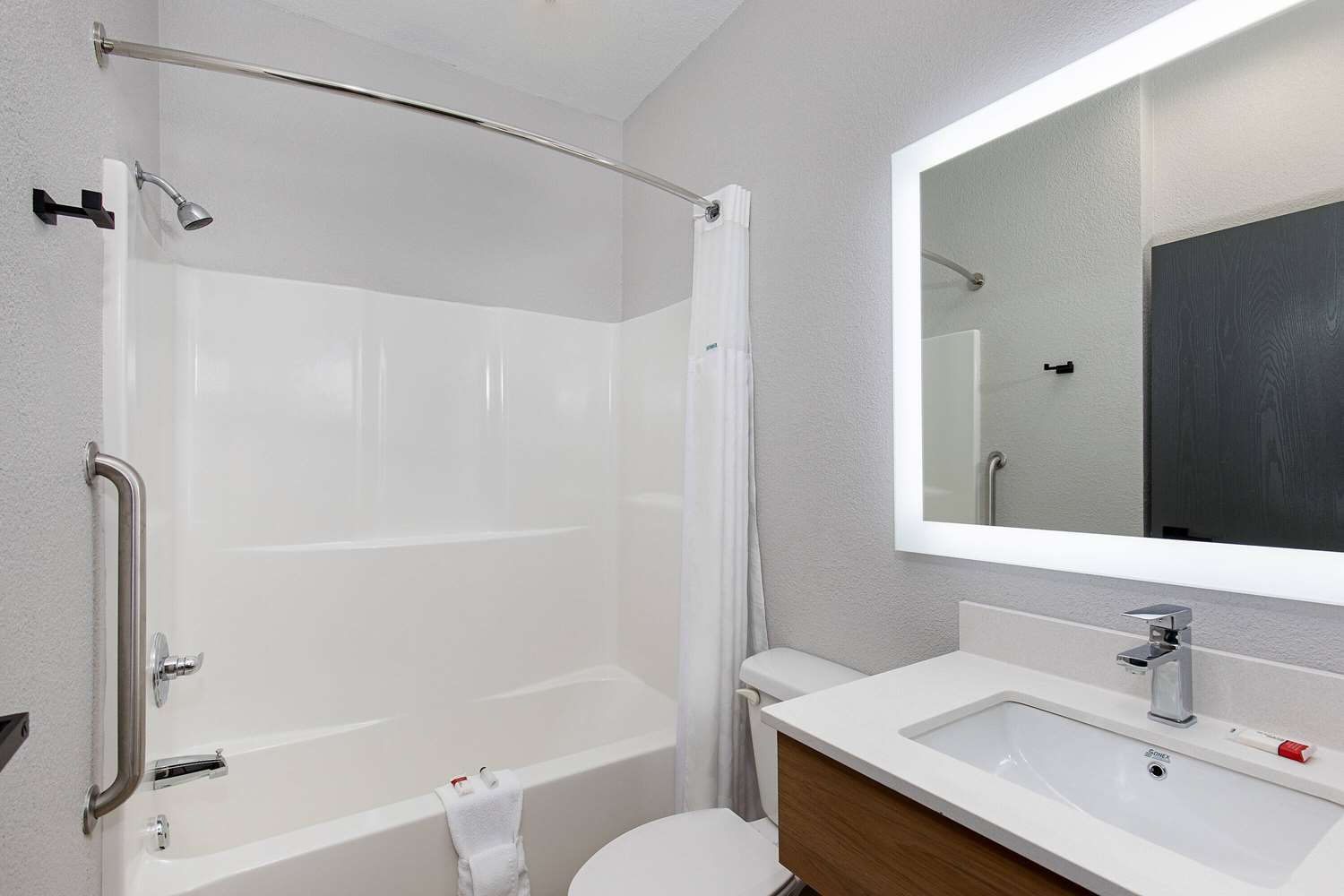 Microtel Inn & Suites by Wyndham Manchester 28/30
