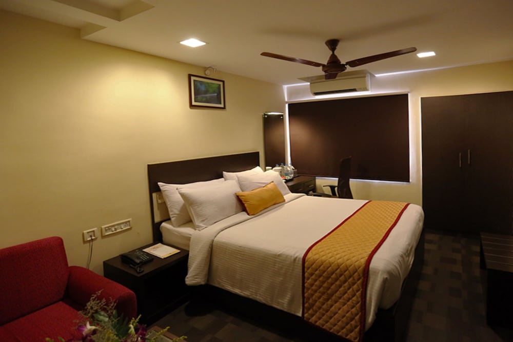 Ashok Residency 11/41