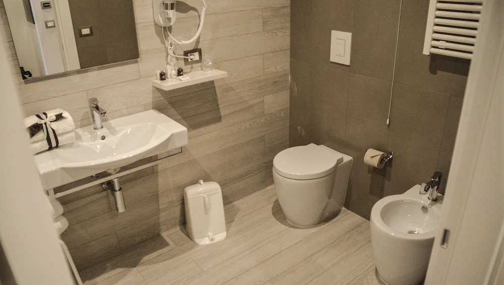 Hotel D Aragona 16/40