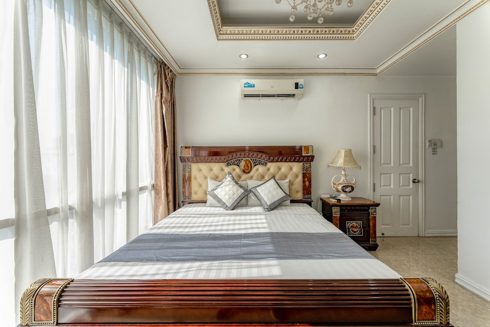Happy Land Hotel 22/69