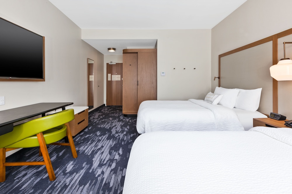 Fairfield Inn & Suites By Marriott Cincinnati Airport South/Florence 8/21