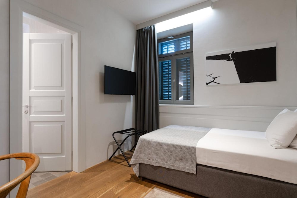 Hotel Peteani 15/50