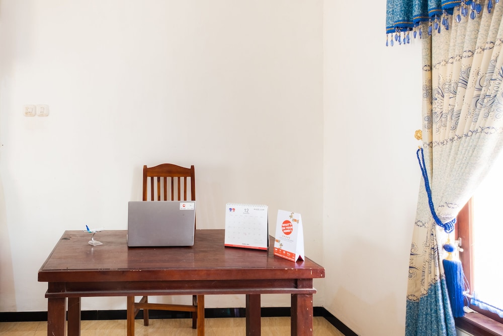 OYO 2169 Anugrah Bromo Homestay 41/52