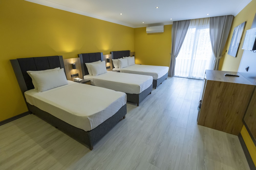 Roy Otel Akcay 14/50