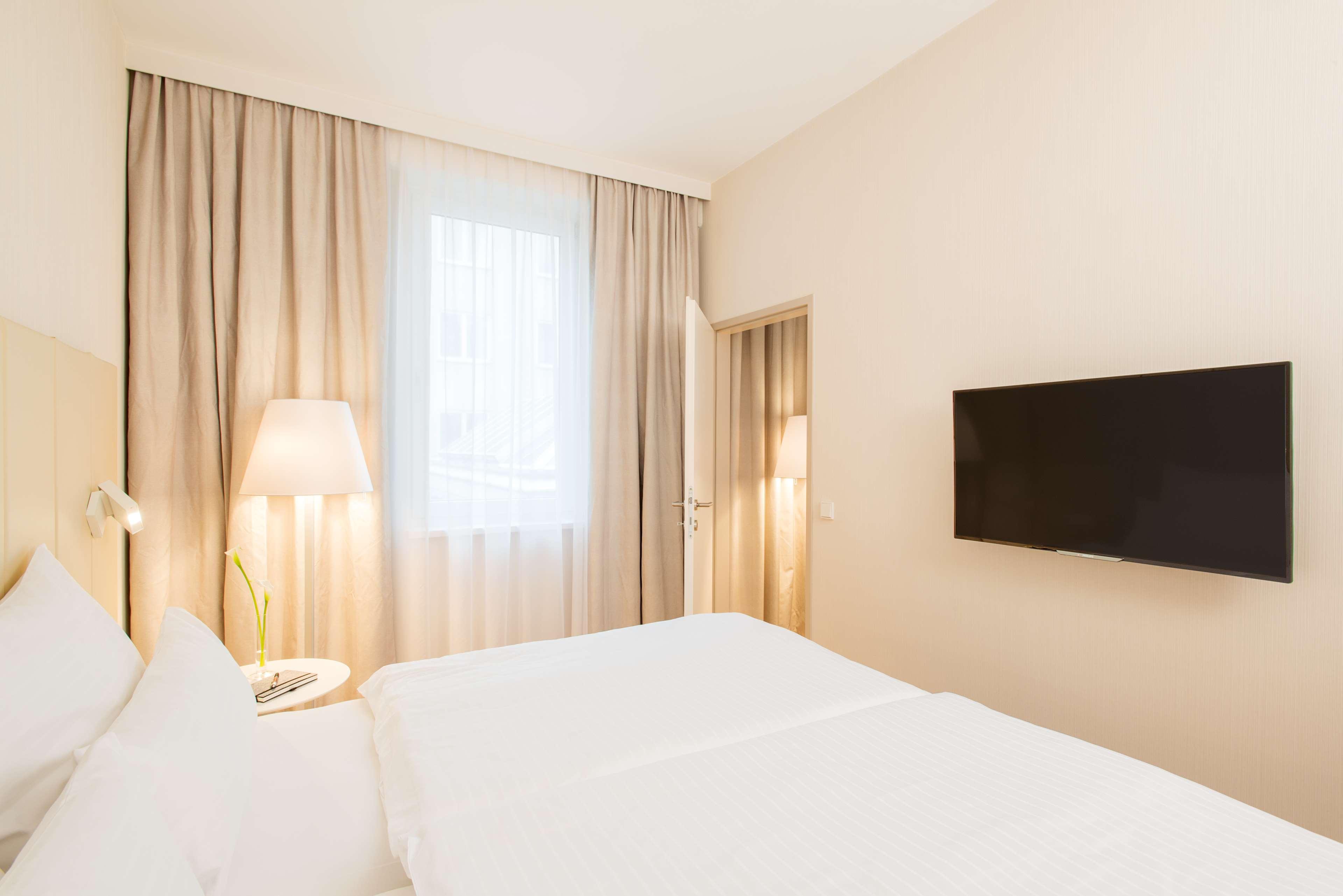 Family, with Extra Bed, Hotel Nh Collection Wien Zentrum 2/8