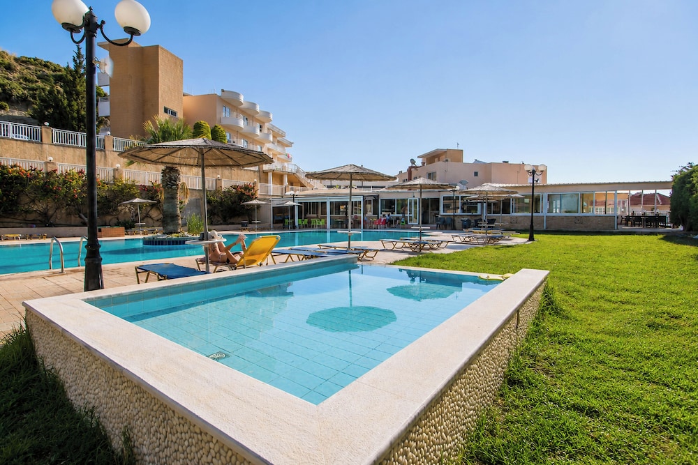 Diagoras Hotel 35/59