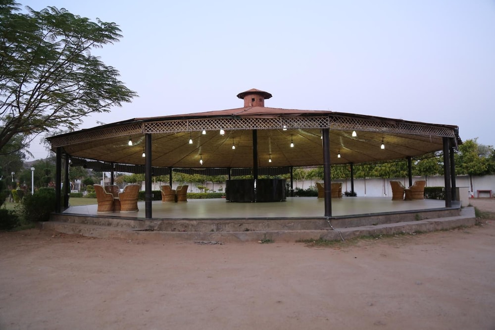 GULMOHAR SARISKA RESORT 1/45