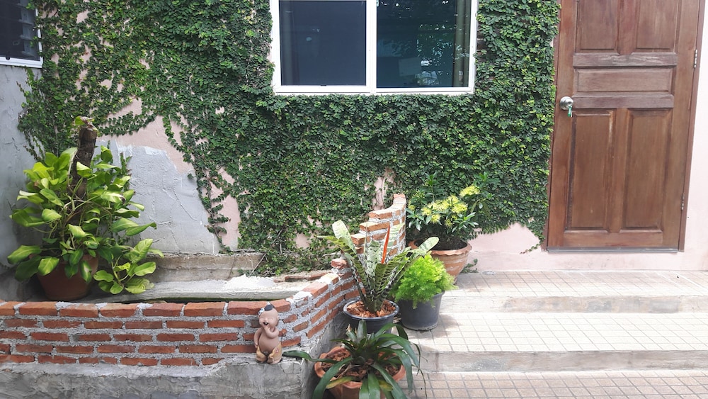 Canaan Guesthouse 10/56