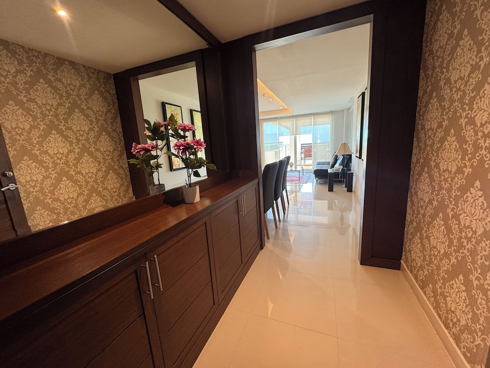 Jomtien Beach Penthouses 10/74
