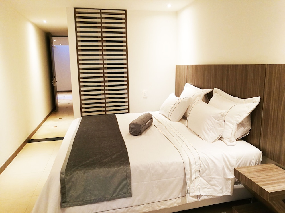 Aparta Suites Torre Poblado 11/40