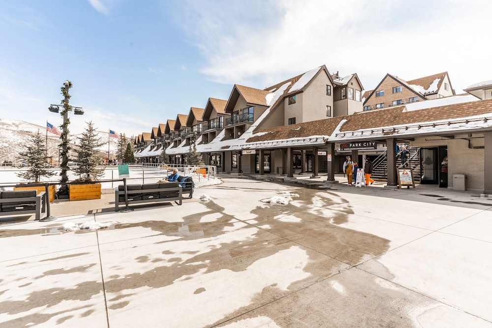 The Loft At Mountain Village By All Seasons Resort Lodging 33/50