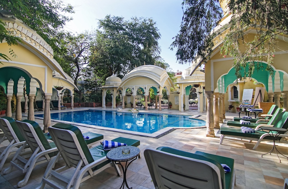ALSISAR HAVELI 6/73