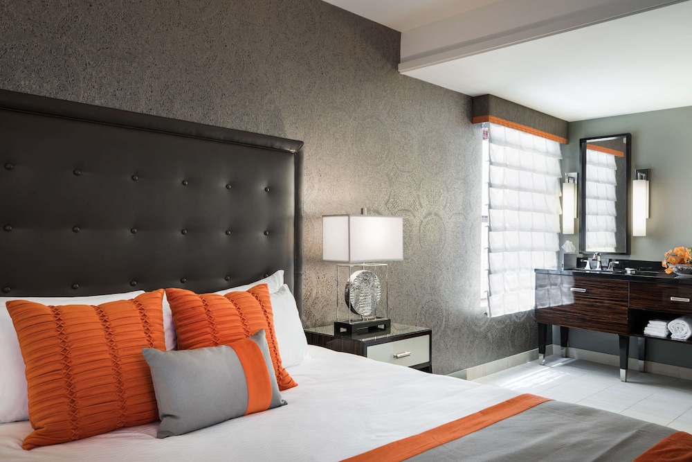 Colcord Hotel Oklahoma City, Curio Collection by Hilton 21/62