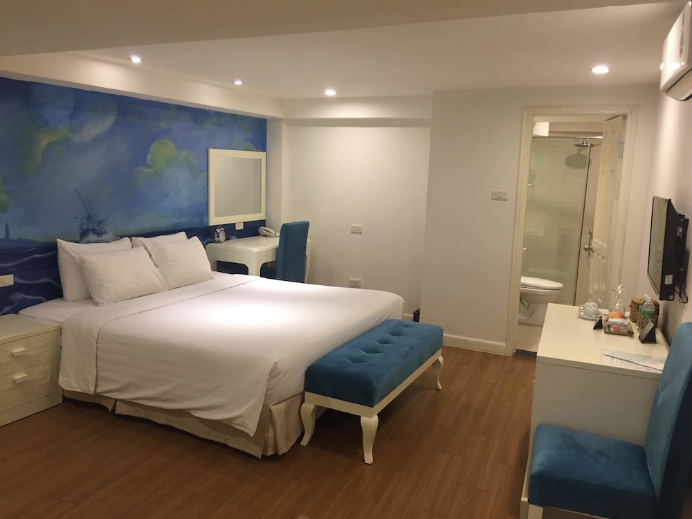 DELUXE, NO WINDOW, GROUND FLOOR