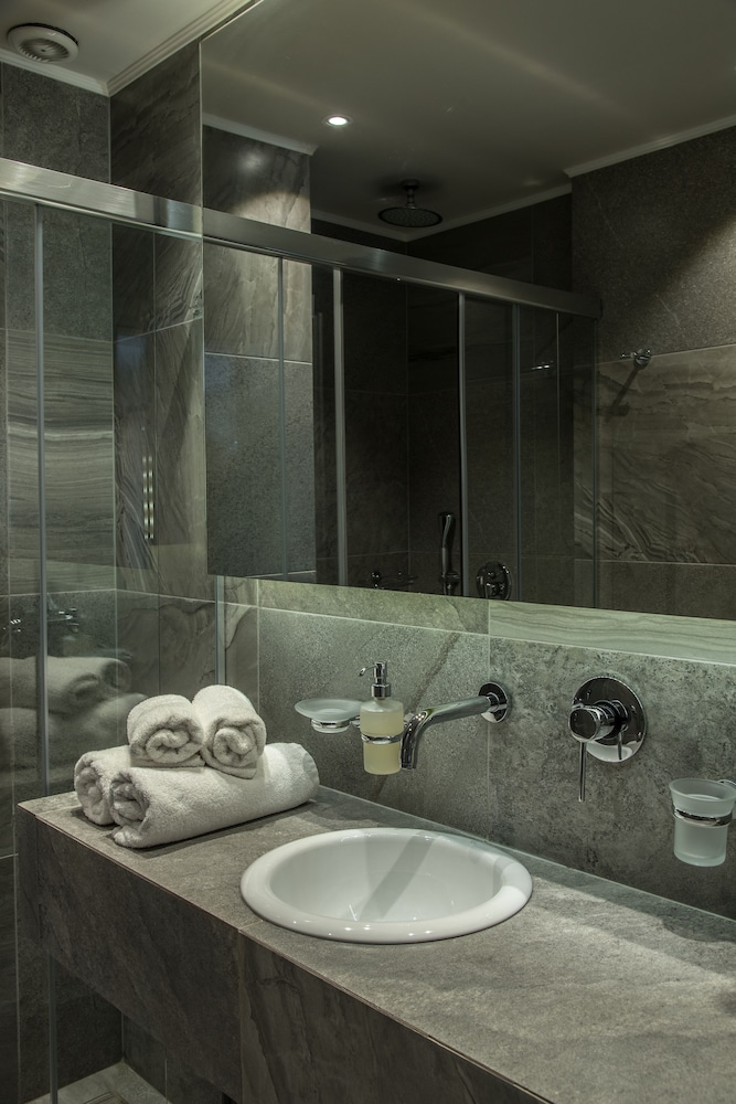 Elia Bettolo Hotel 19/69
