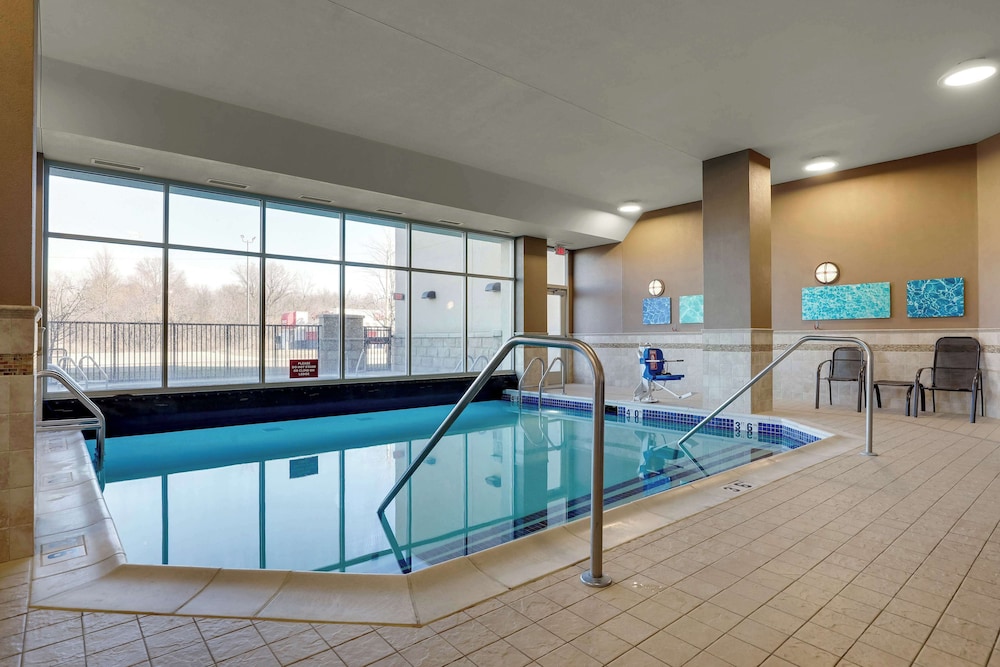 Drury Inn Suites Mt Vernon 27/50