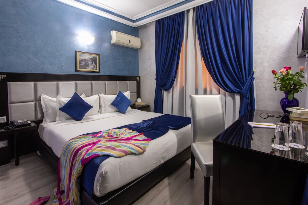 SUPERIOR, DOUBLE BED