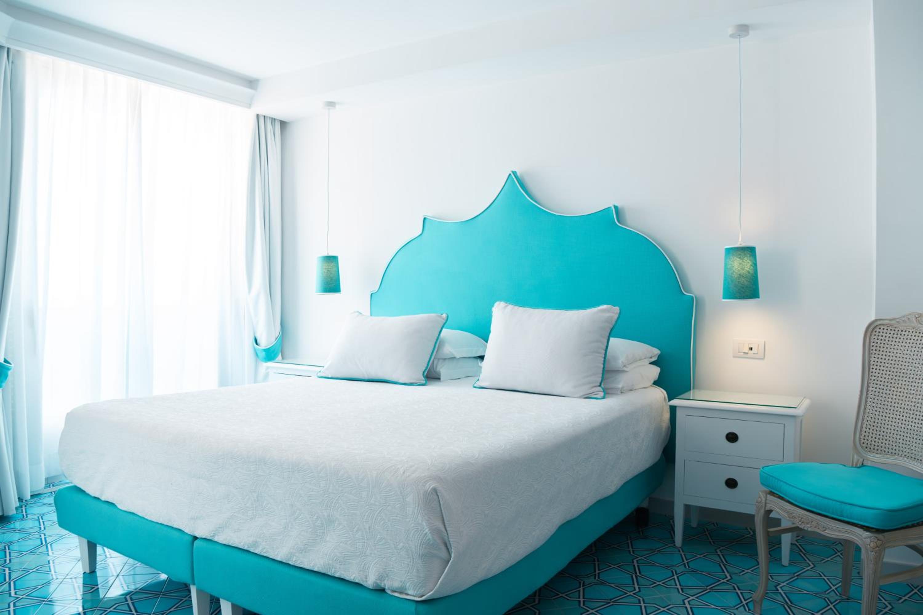 Suite, King Bed, Sea View, Indoor Jetted Tub