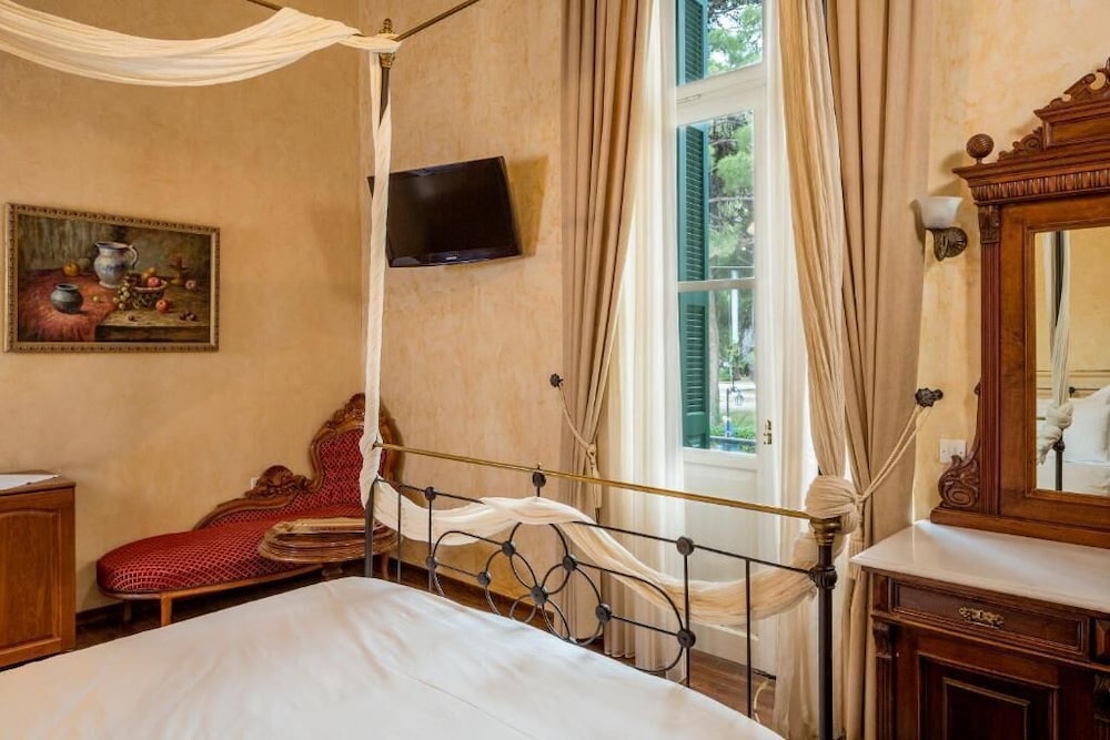 Nafsimedon Hotel 25/48