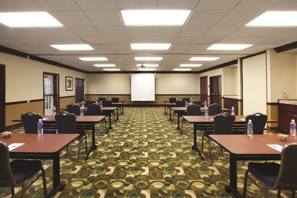 HYATT house Denver Tech Center 60/67