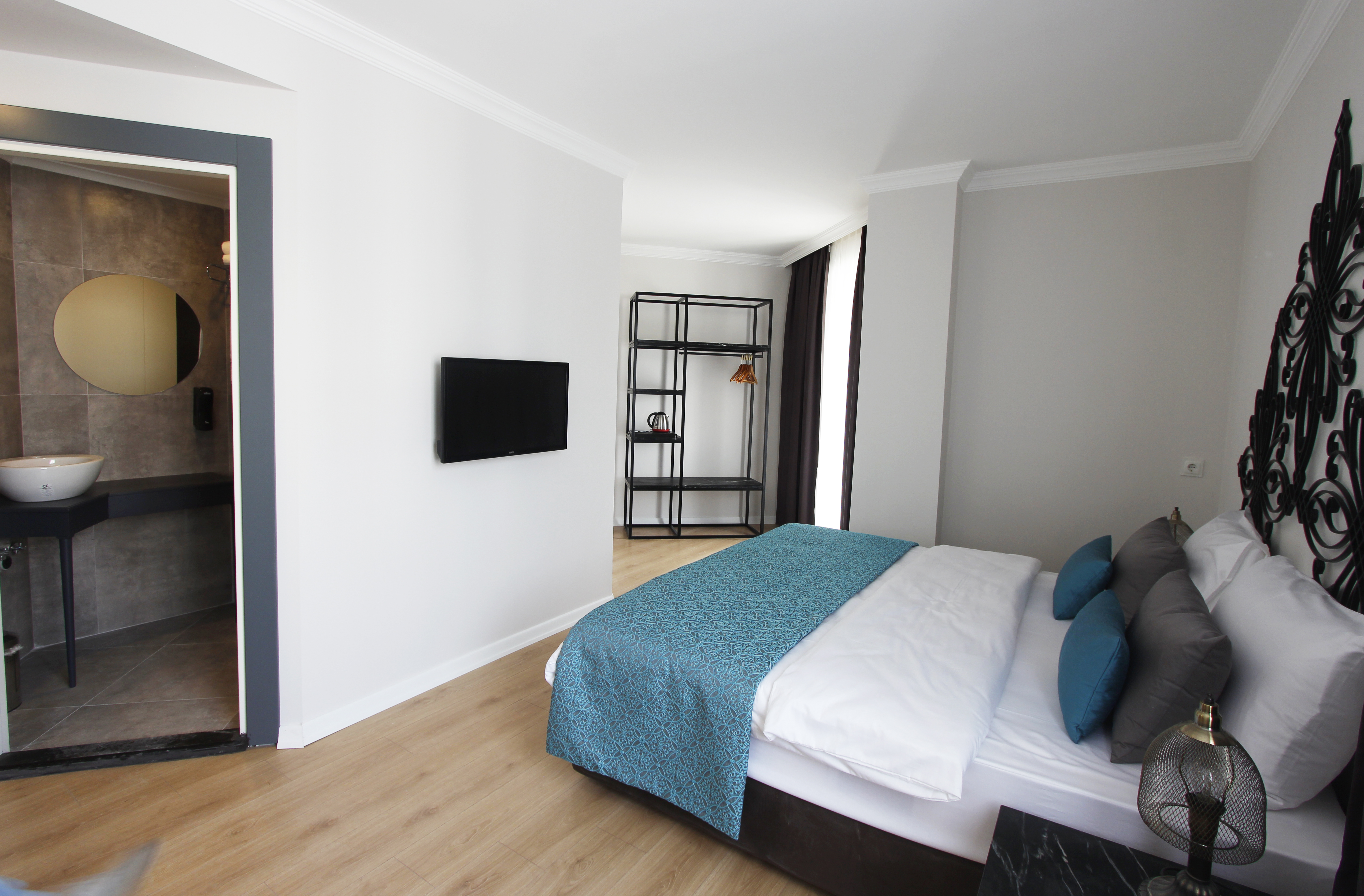 غرفة قياسية بسرير مزدوج، Azuu Boutique Hotel 7/9