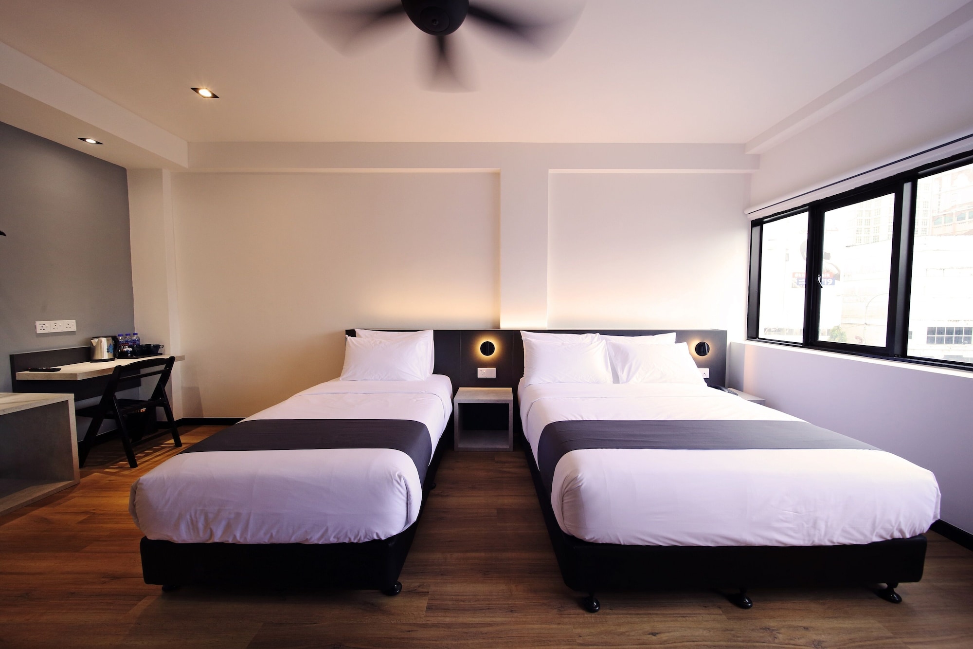 3 ROOMS, SUPERIOR, FAMILY, 1 QUEEN AND 1 SINGLE BED