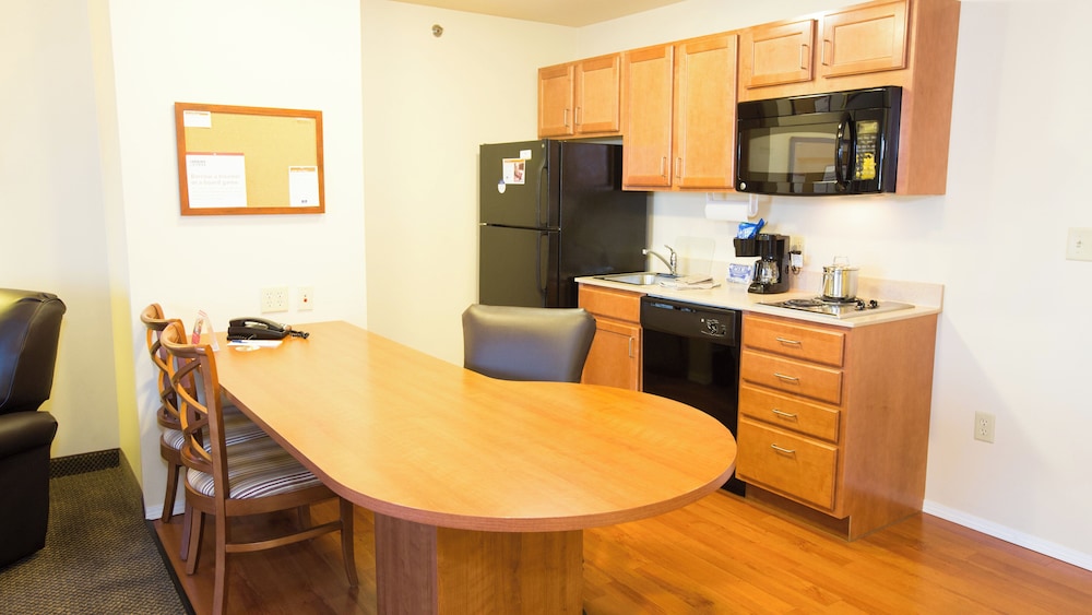 Candlewood Suites Springfield 54/57