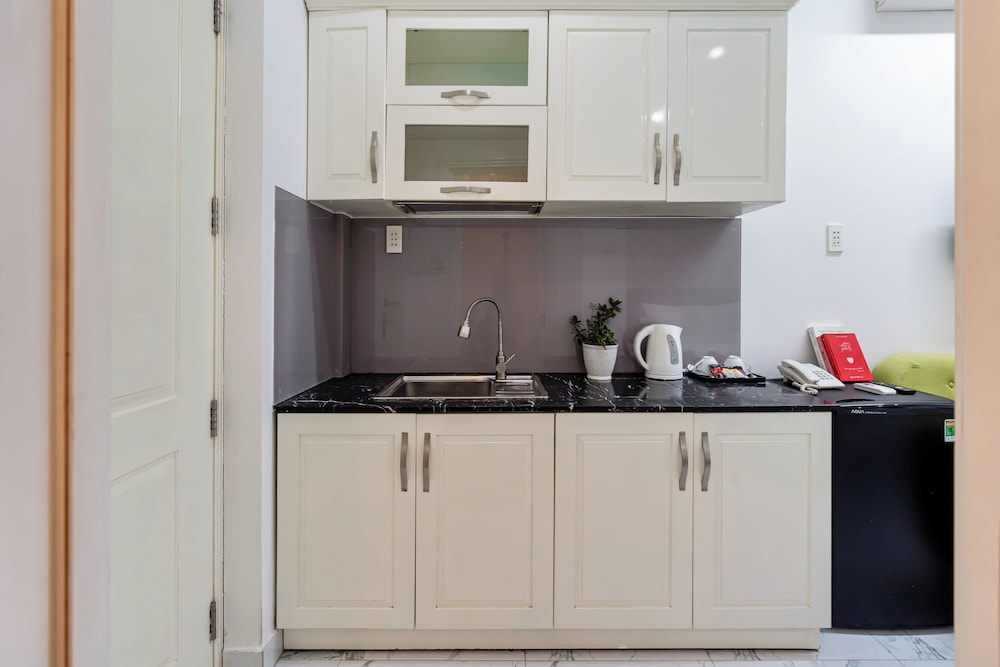 Lyna Apartment 9/46