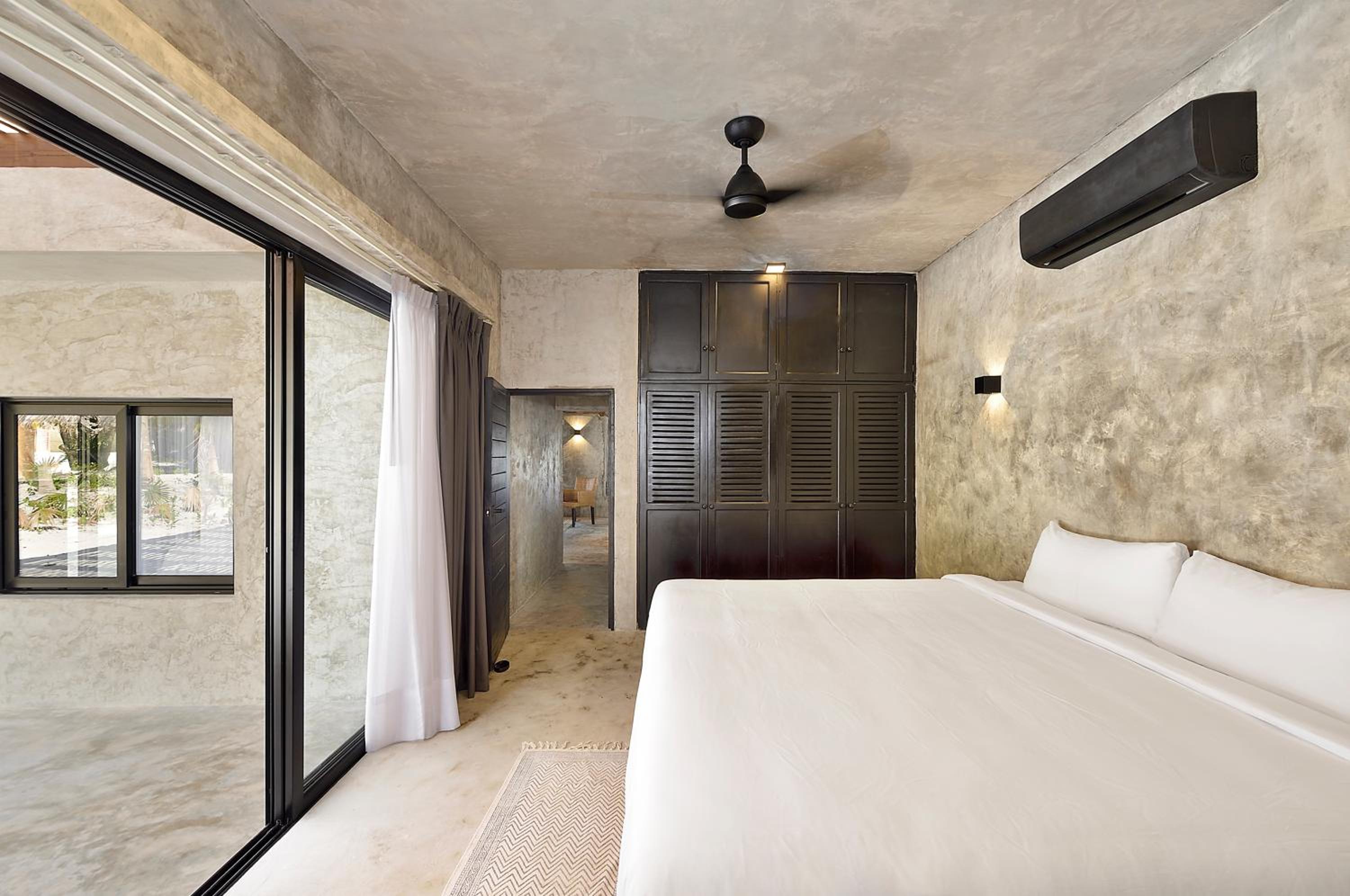 2 Bedrooms, Suite