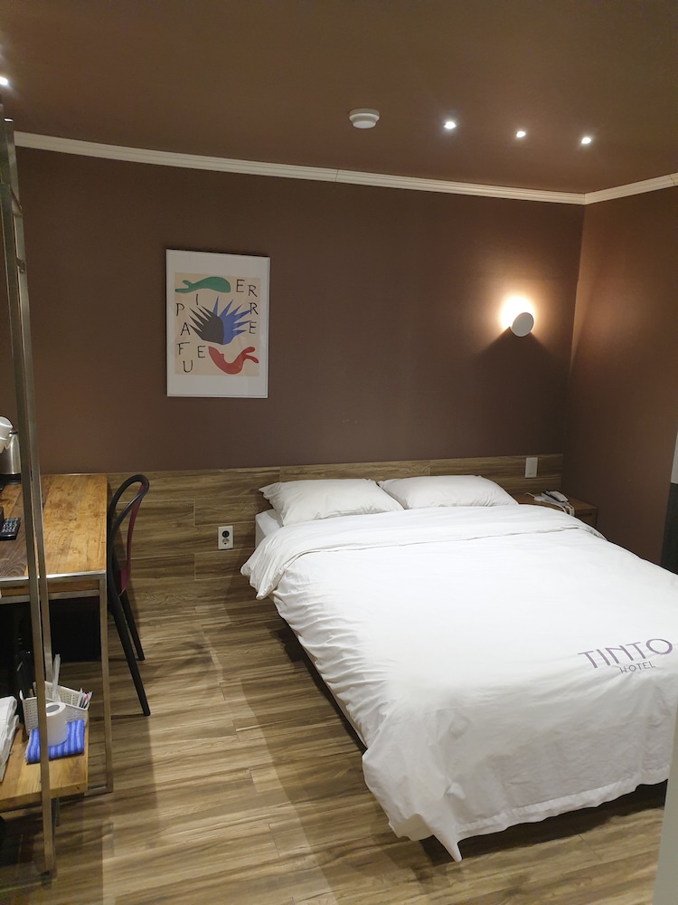 Tinto Hotel 25/38