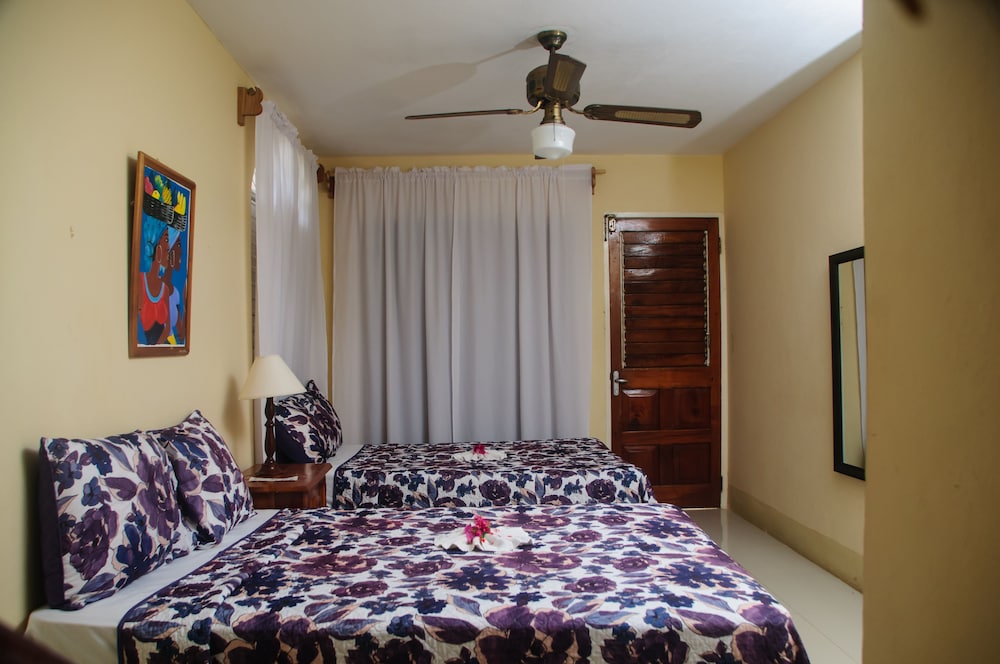 Firefly Beach Cottages and Suites 26/78