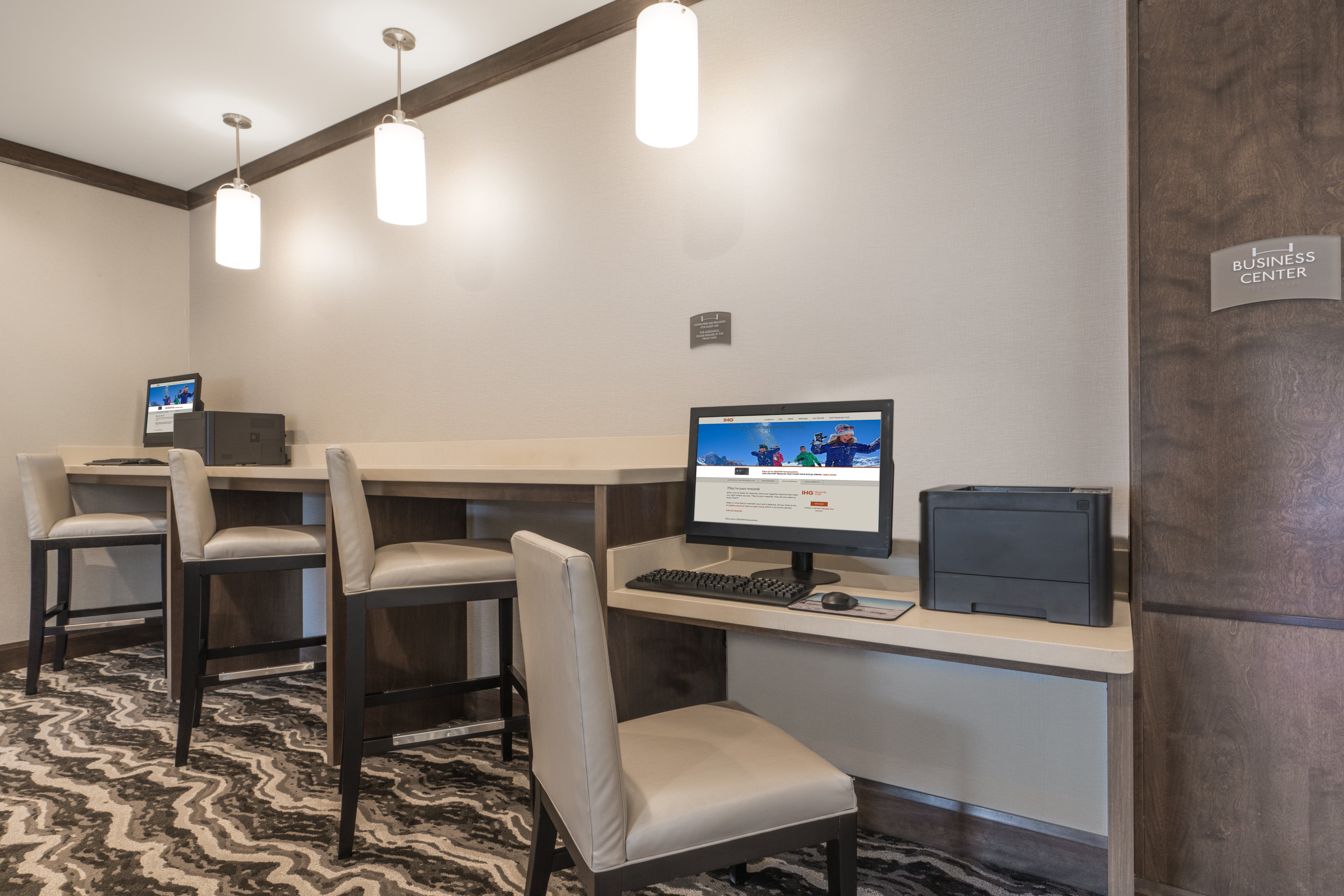 Staybridge Suites Anchorage 67/76