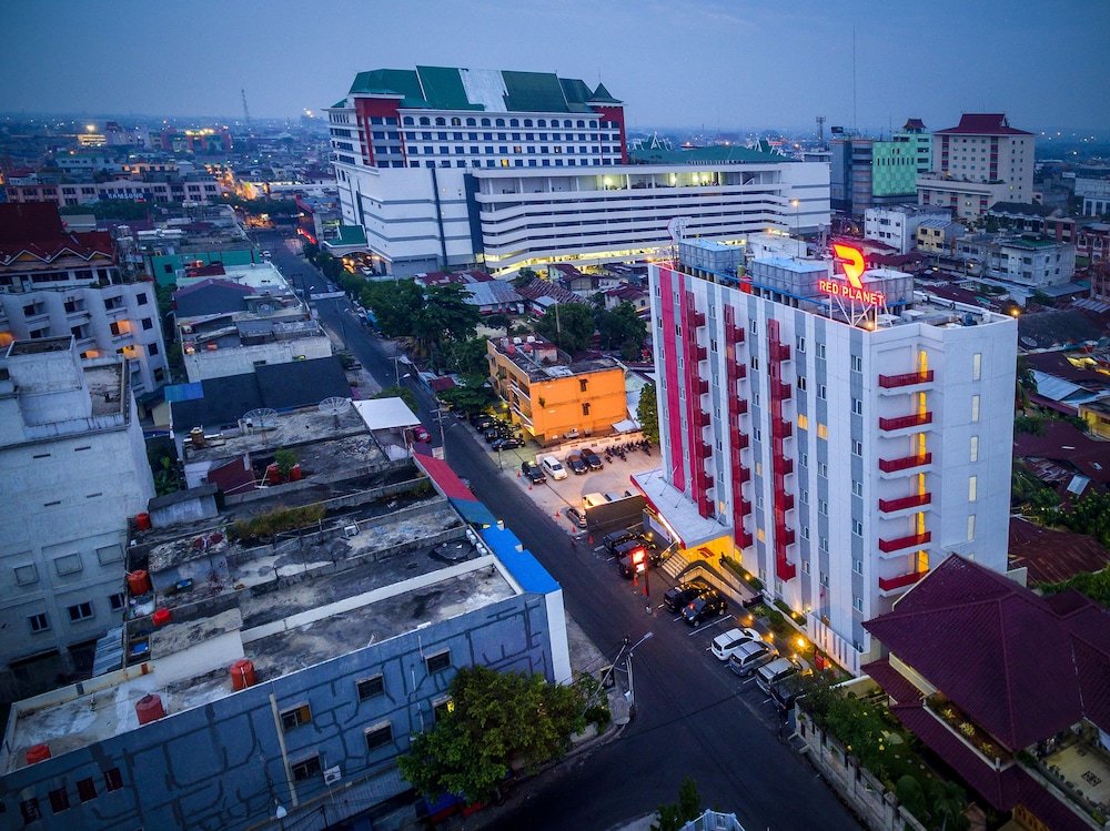 Monoloog Hotel Pekanbaru (Formerly Red Planet Pekanbaru) 7/24