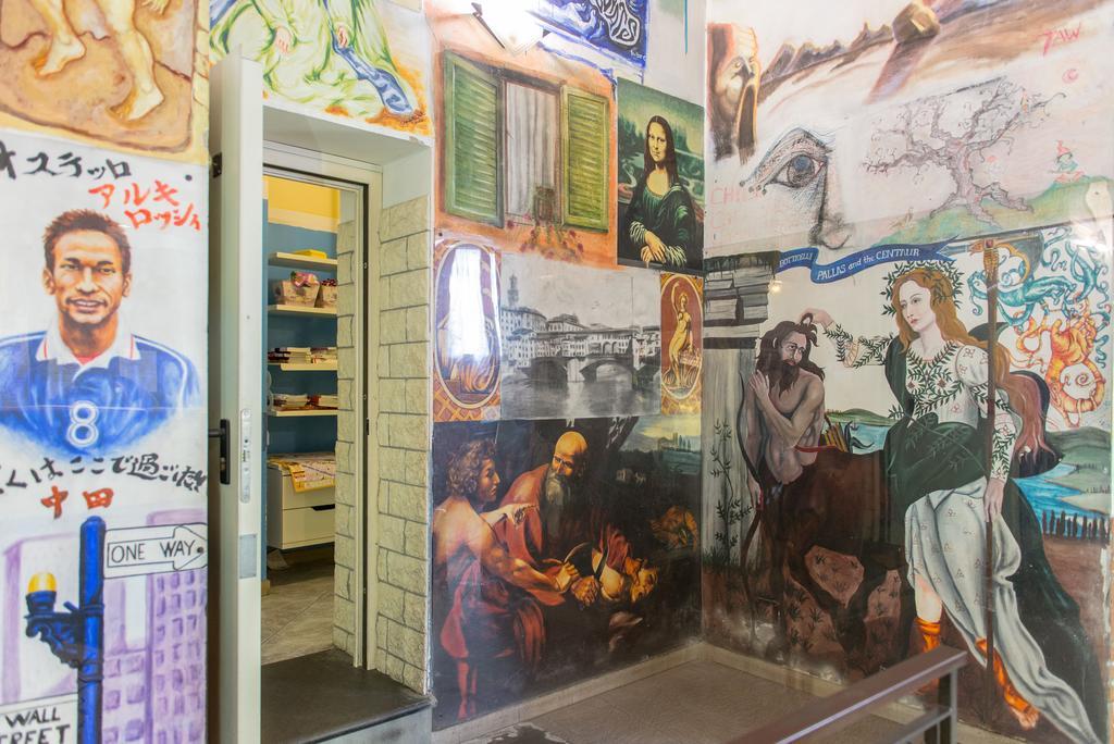 Archi Rossi Hostel 17/29