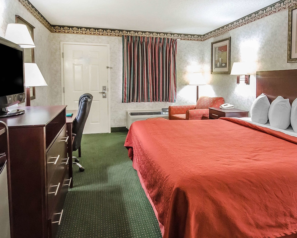 Quality Inn Franklin South 10/30