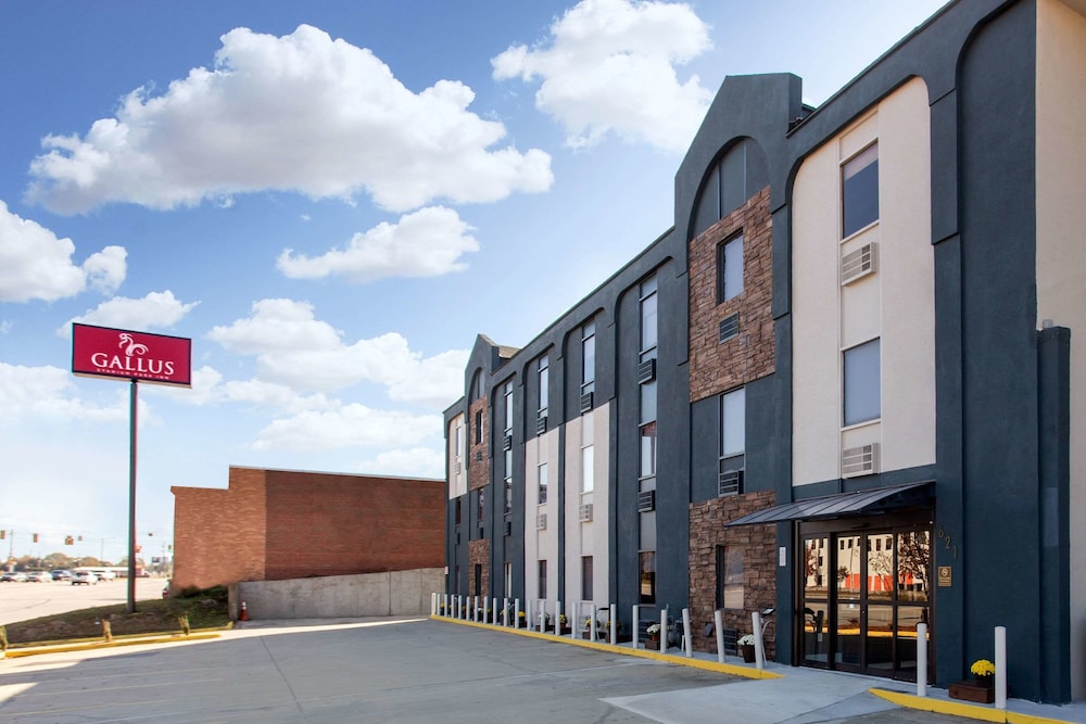 Gallus Stadium Park Inn, an Ascend Collection Hotel 2/33