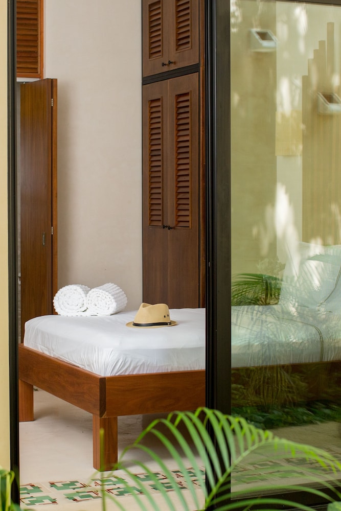 TreeHouse Boutique Hotel 16/50