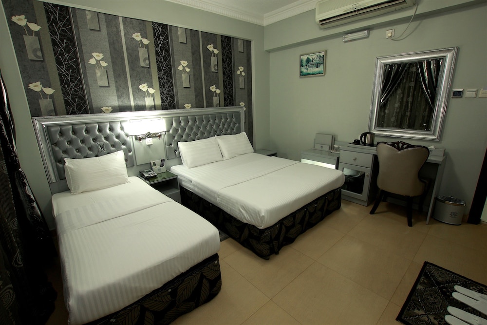 Standard, Double or Twin Bed