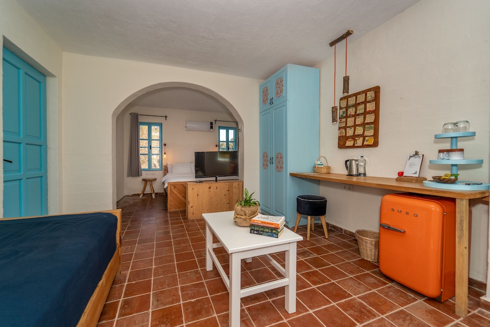 Yonca Lodge 6/50