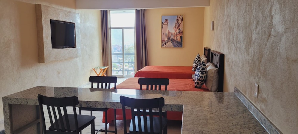 Valenciana Midway Inn 26/50