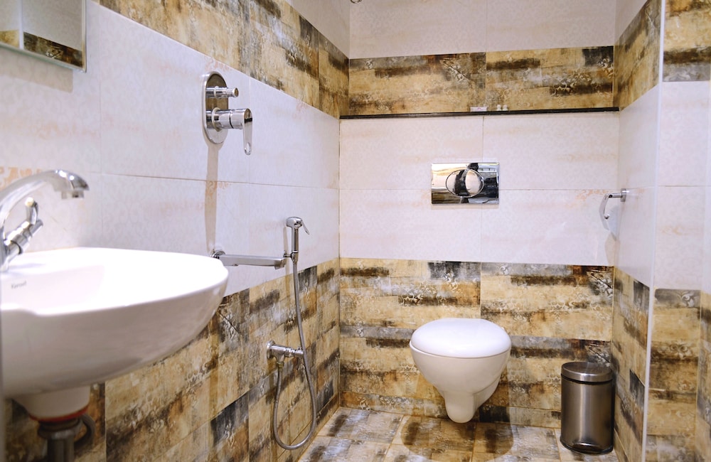 Hotel Tr Residency 19/22