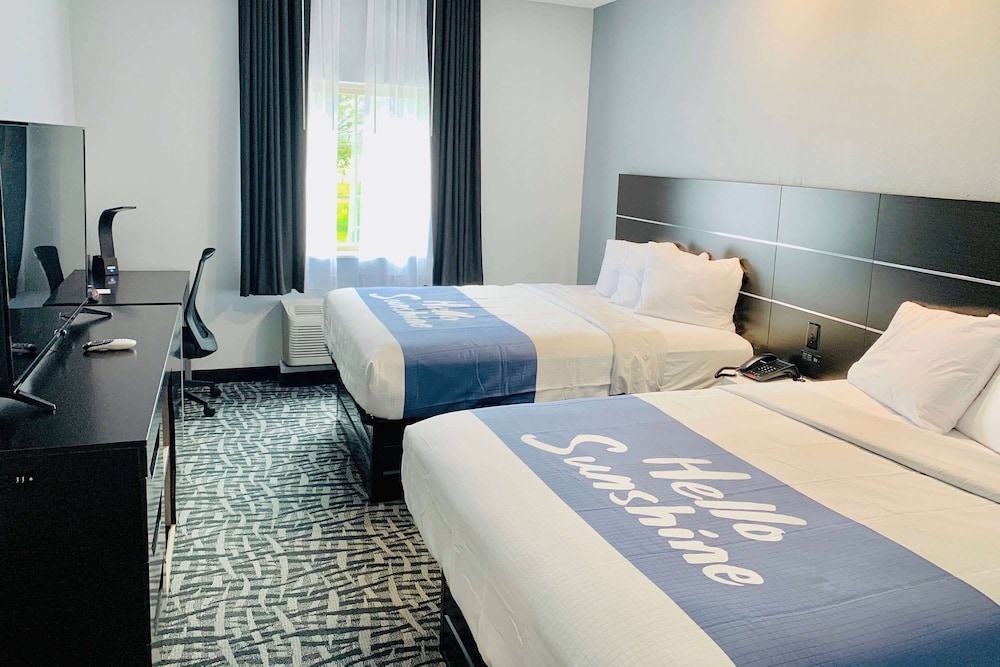Days Inn Suites By Wyndham Horn Lake Graceland Area 9/29
