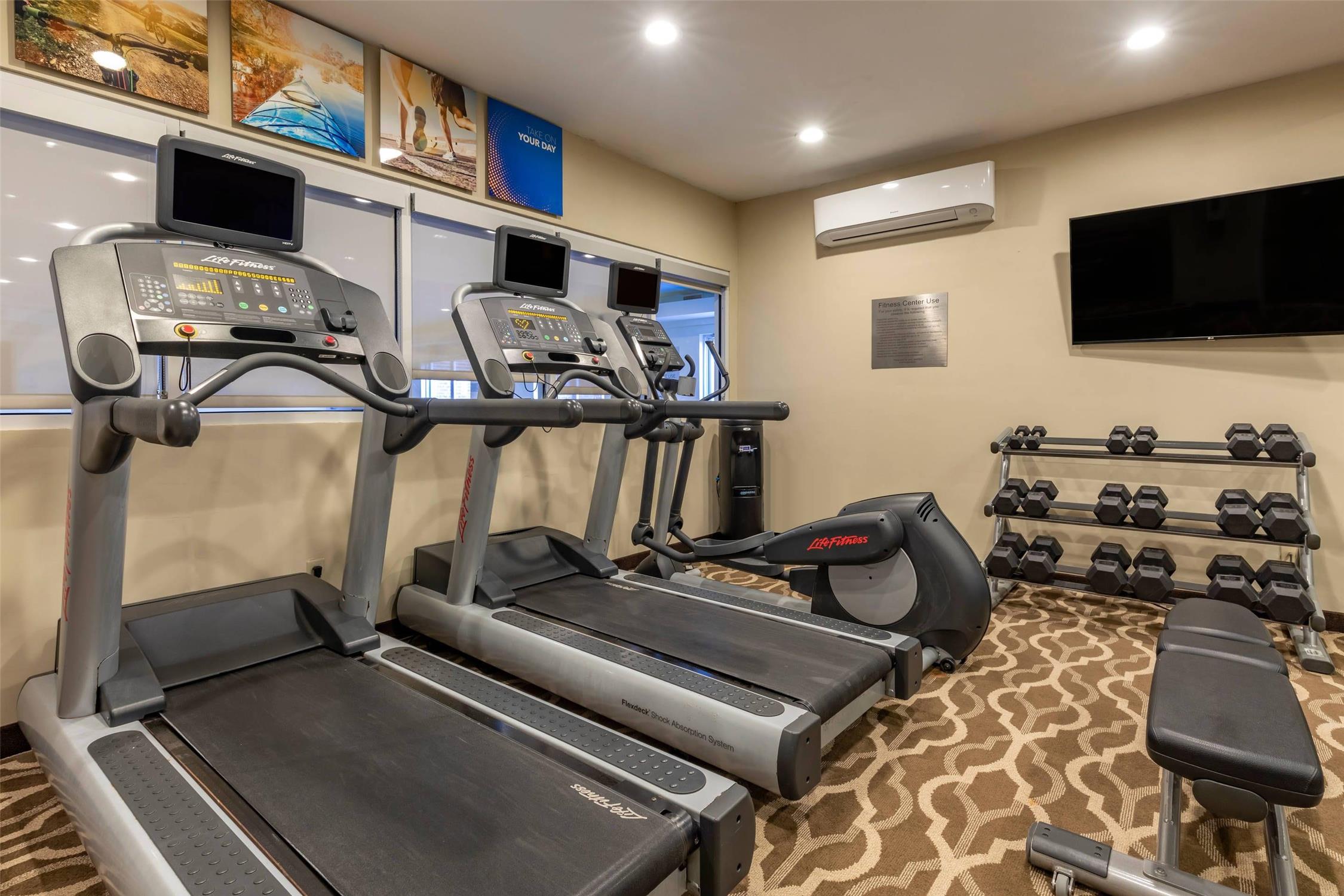 Comfort Inn and Suites North Dallas-Addison 19/33