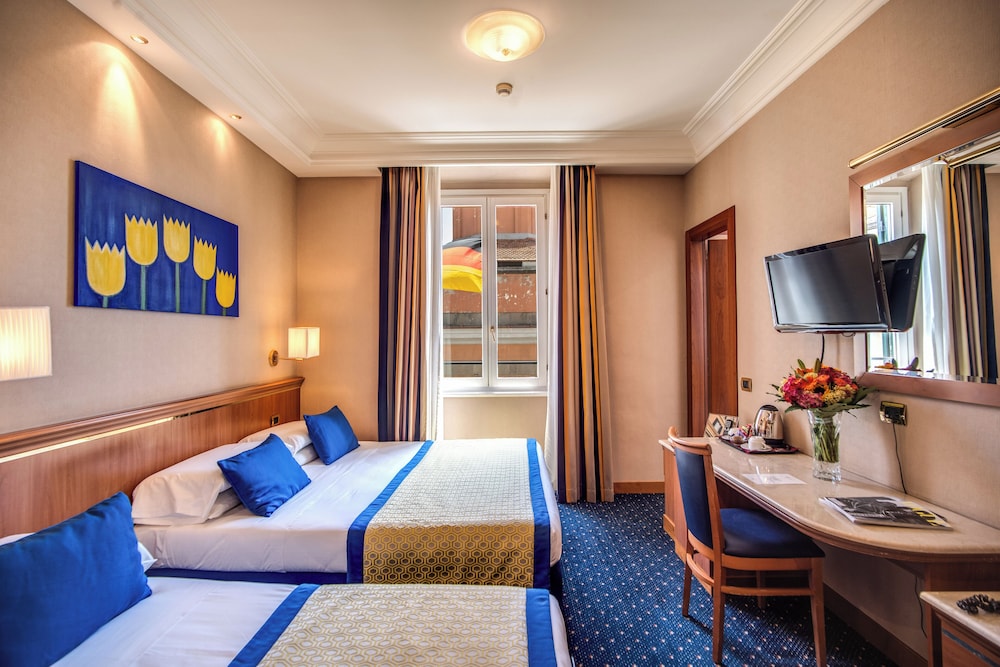 ROOM, TRIPLE, ACCESSIBLE