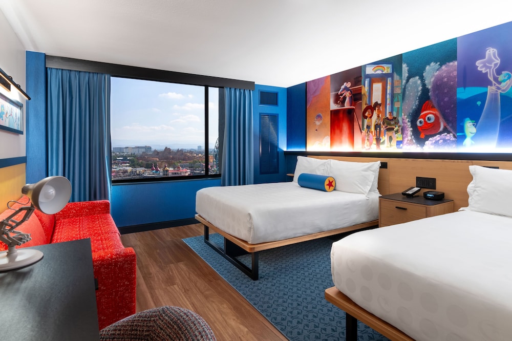 Pixar Place Hotel 27/60