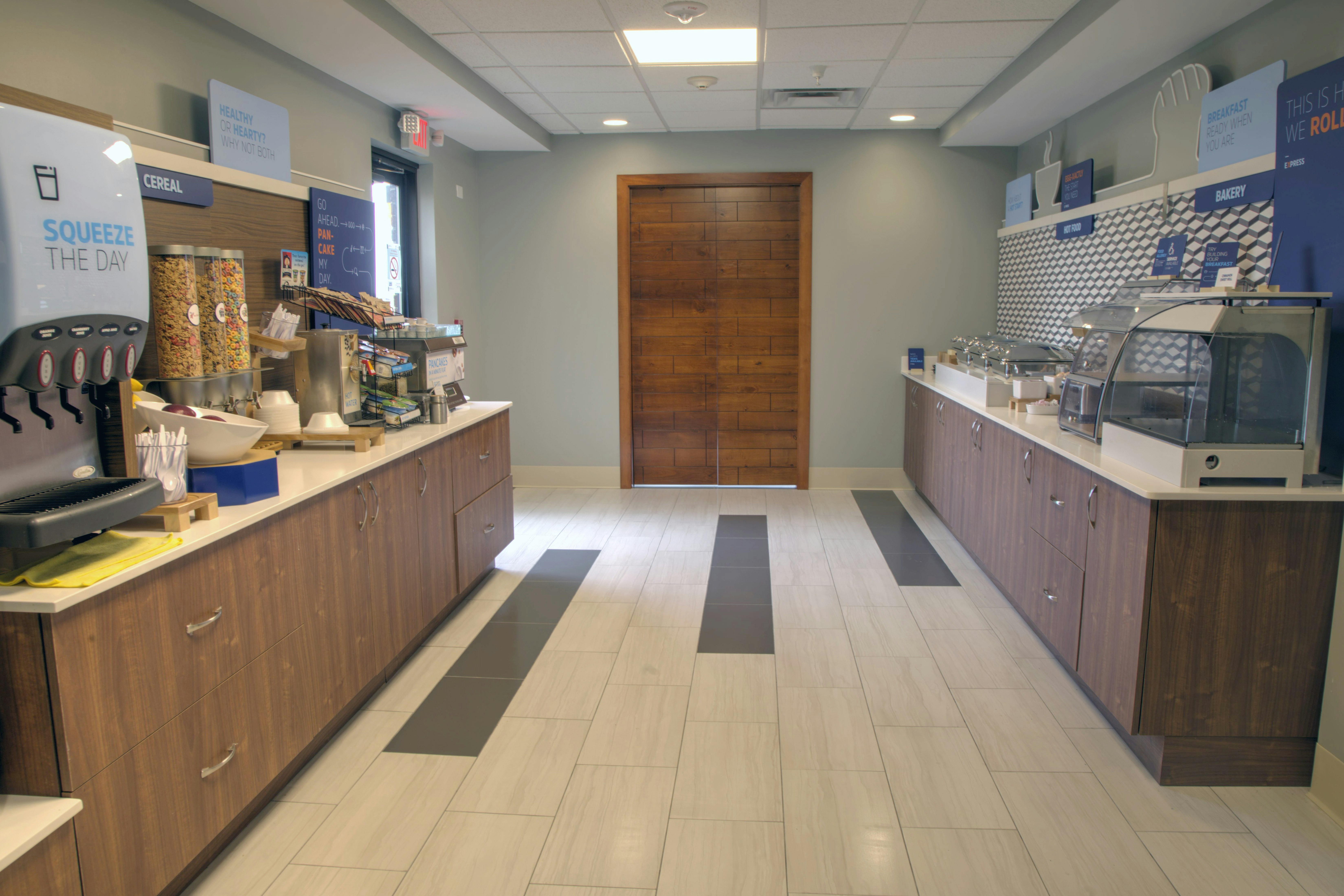 HOLIDAY INN EXPRESS ROCHELLE 15/71
