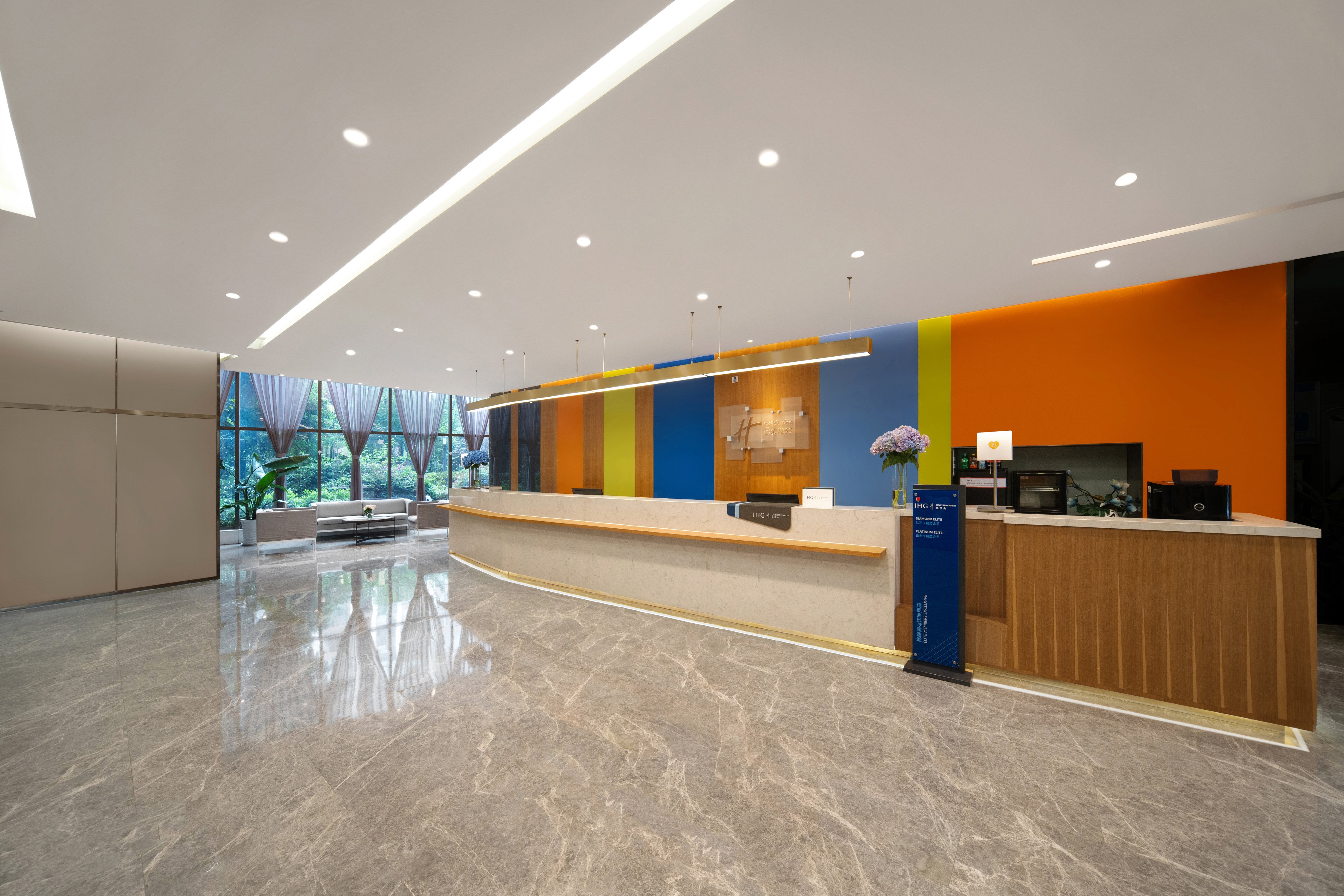Holiday Inn Express Chengdu Airport Zone 11/75