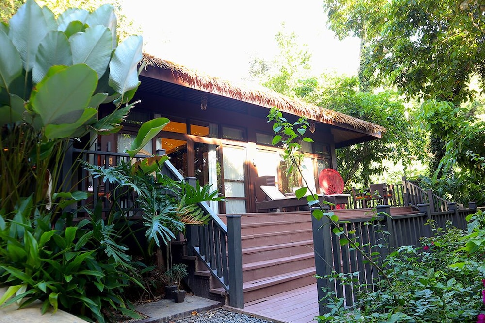 Lihim Resorts 7/75